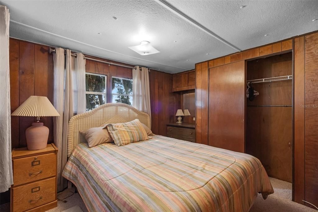 For Sale: $679,900 (6 beds, 5 baths, 1500 Square Feet)