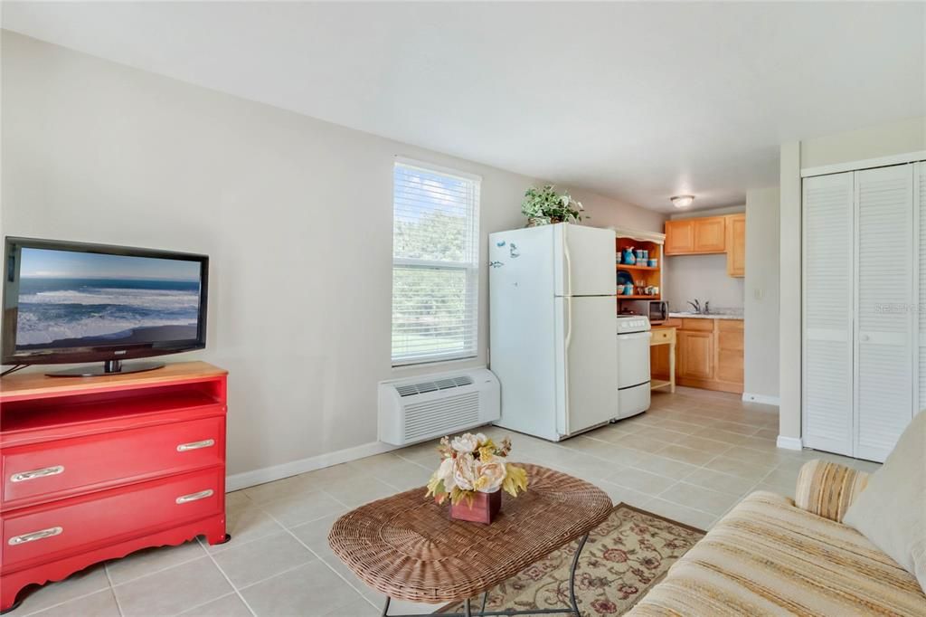 For Sale: $679,900 (6 beds, 5 baths, 1500 Square Feet)