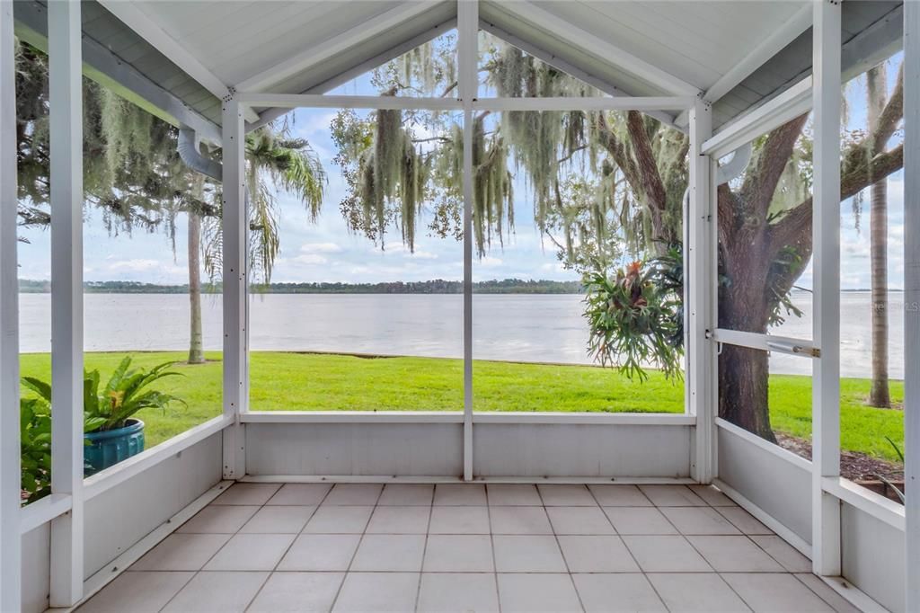 For Sale: $679,900 (6 beds, 5 baths, 1500 Square Feet)