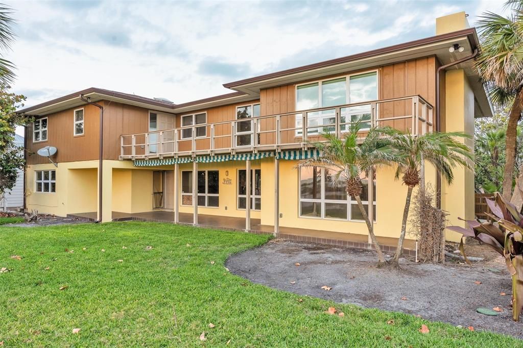 На продажу: $5,995,000 (6 спален, 5 ванн, 5016 Квадратных фут)