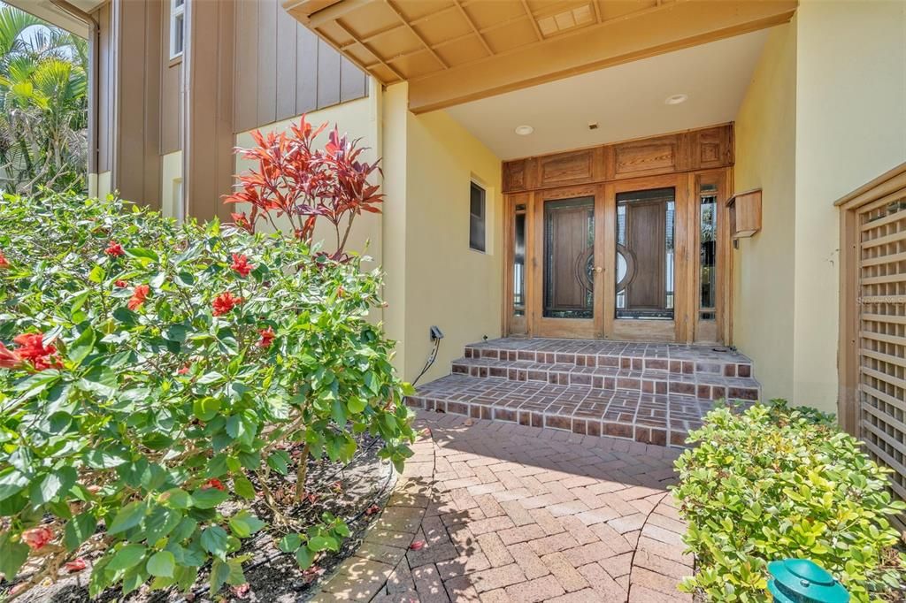 На продажу: $5,995,000 (6 спален, 5 ванн, 5016 Квадратных фут)