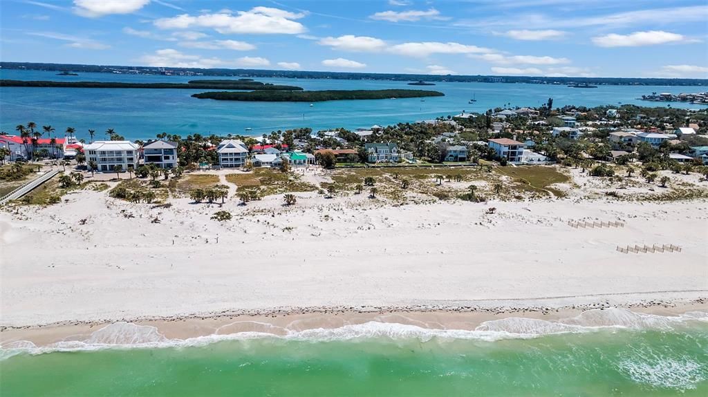 На продажу: $5,995,000 (6 спален, 5 ванн, 5016 Квадратных фут)