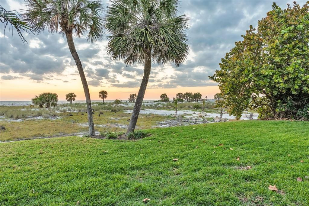 На продажу: $5,995,000 (6 спален, 5 ванн, 5016 Квадратных фут)