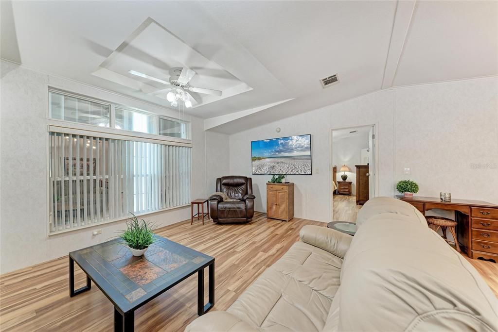 Active With Contract: $209,500 (3 beds, 2 baths, 1674 Square Feet)