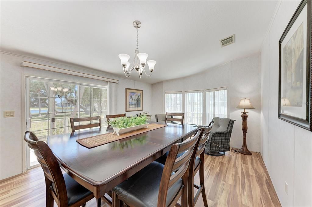 Active With Contract: $209,500 (3 beds, 2 baths, 1674 Square Feet)