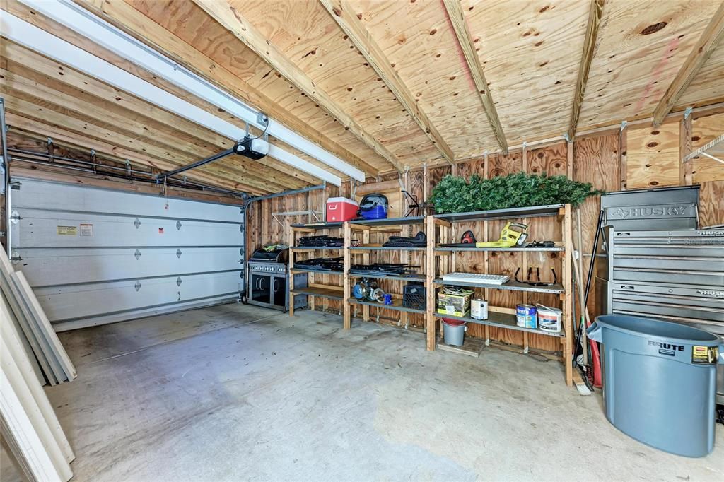 Active With Contract: $209,500 (3 beds, 2 baths, 1674 Square Feet)