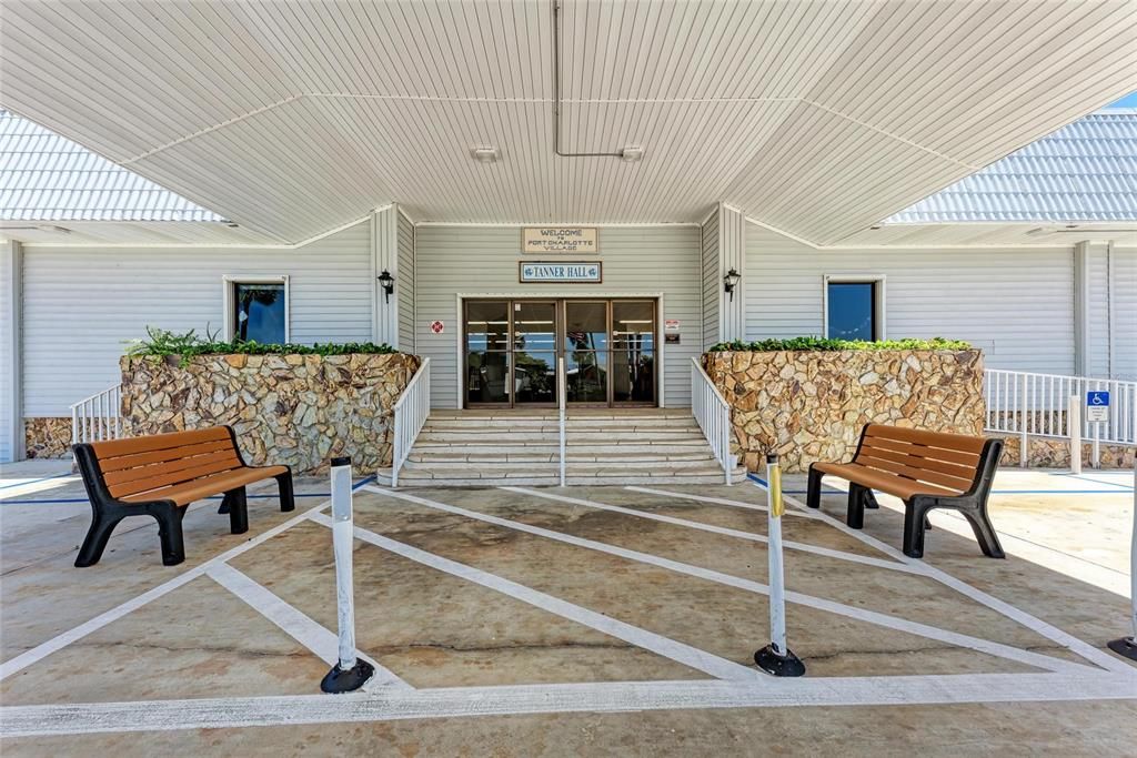 Active With Contract: $209,500 (3 beds, 2 baths, 1674 Square Feet)