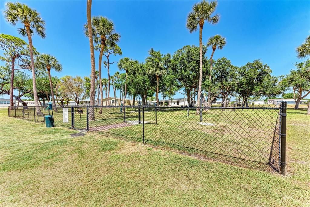 Active With Contract: $209,500 (3 beds, 2 baths, 1674 Square Feet)