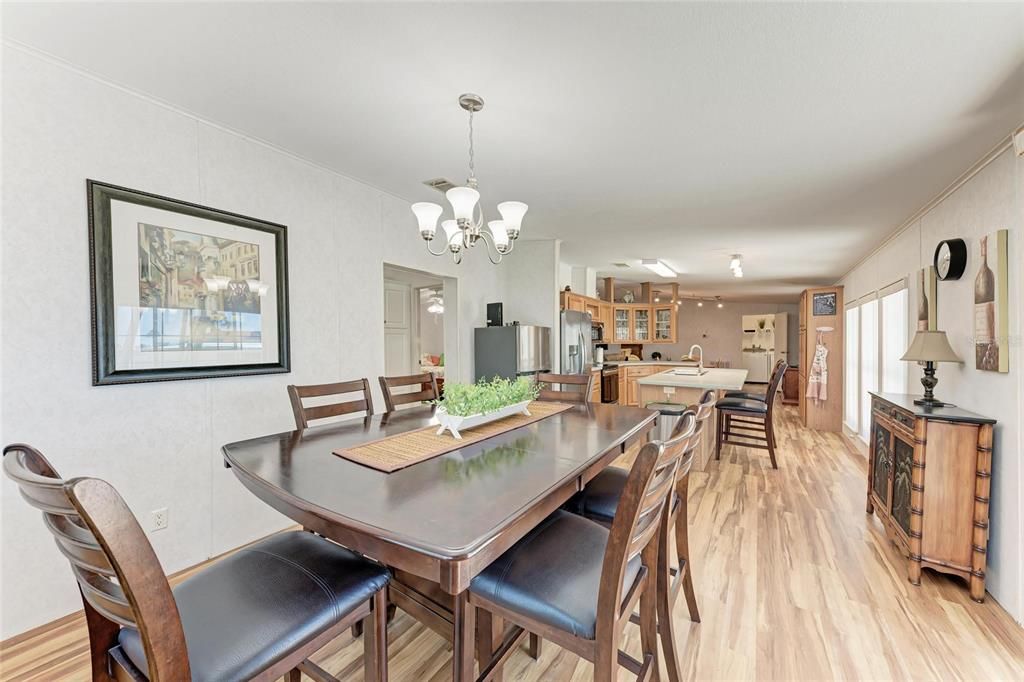 Active With Contract: $209,500 (3 beds, 2 baths, 1674 Square Feet)