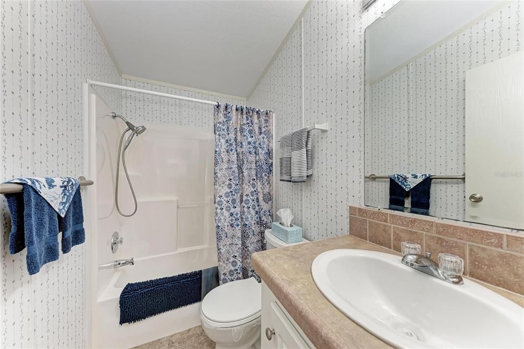 Active With Contract: $209,500 (3 beds, 2 baths, 1674 Square Feet)