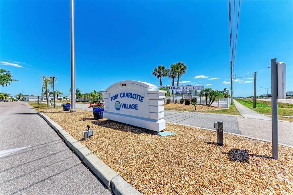 Active With Contract: $209,500 (3 beds, 2 baths, 1674 Square Feet)