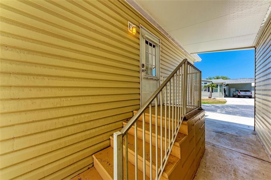 Active With Contract: $209,500 (3 beds, 2 baths, 1674 Square Feet)