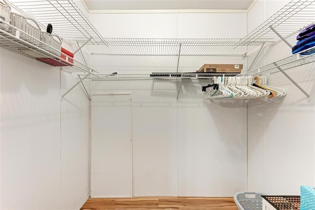 Active With Contract: $209,500 (3 beds, 2 baths, 1674 Square Feet)