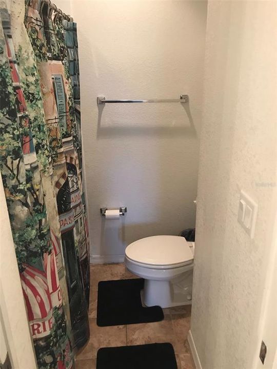 合同活跃: $1,250 (2 贝兹, 2 浴室, 1106 平方英尺)