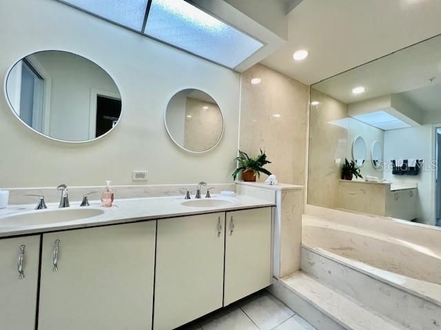 В аренду: $5,000 (2 спален, 2 ванн, 1148 Квадратных фут)