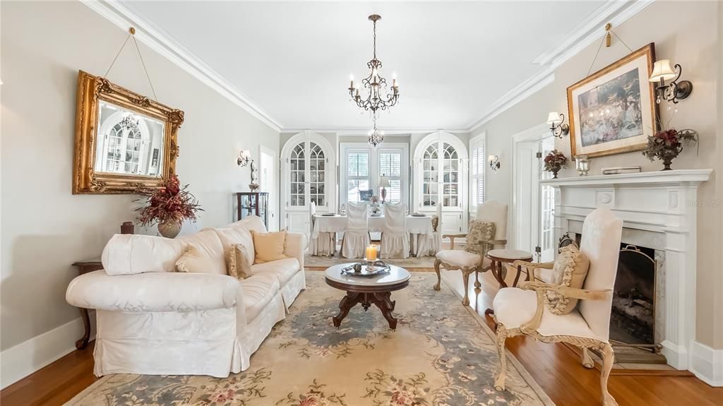 For Sale: $1,700,000 (4 beds, 4 baths, 5233 Square Feet)