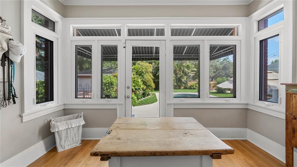 For Sale: $1,700,000 (4 beds, 4 baths, 5233 Square Feet)