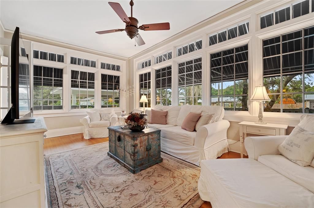 For Sale: $1,700,000 (4 beds, 4 baths, 5233 Square Feet)