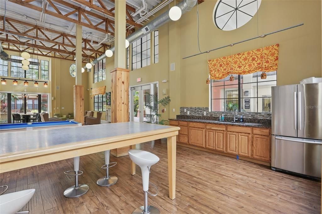 待售: $219,000 (2 贝兹, 2 浴室, 1053 平方英尺)