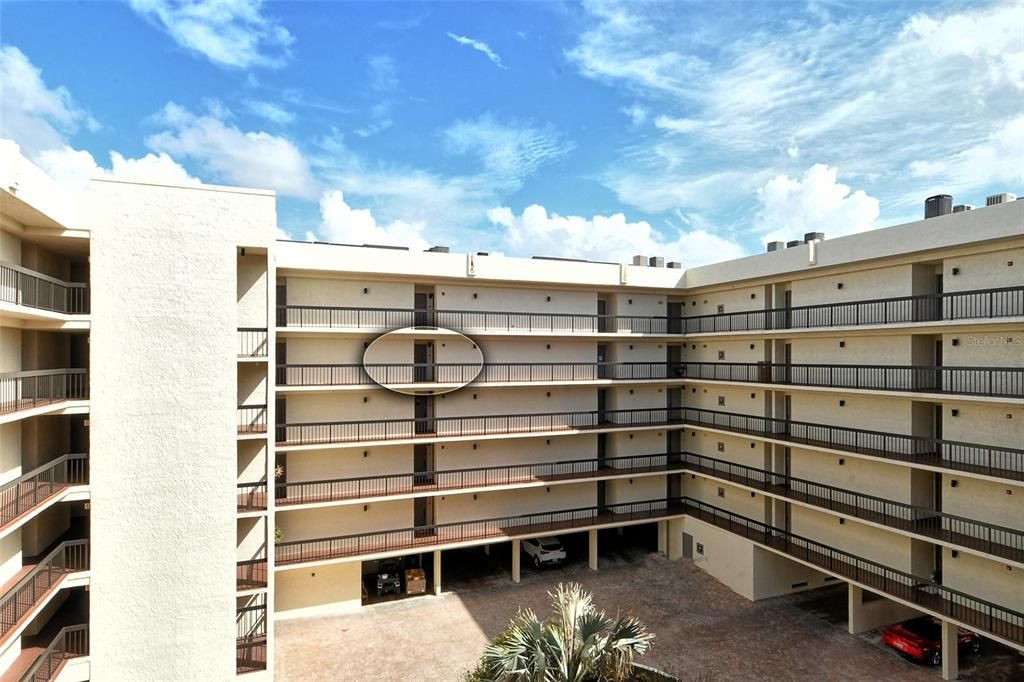 出租: $3,000 (2 贝兹, 2 浴室, 928 平方英尺)