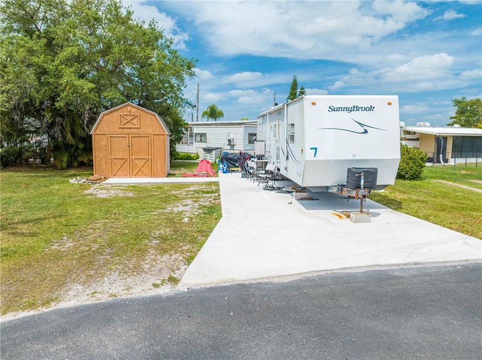 На продажу: $85,000 (0.06 acres)