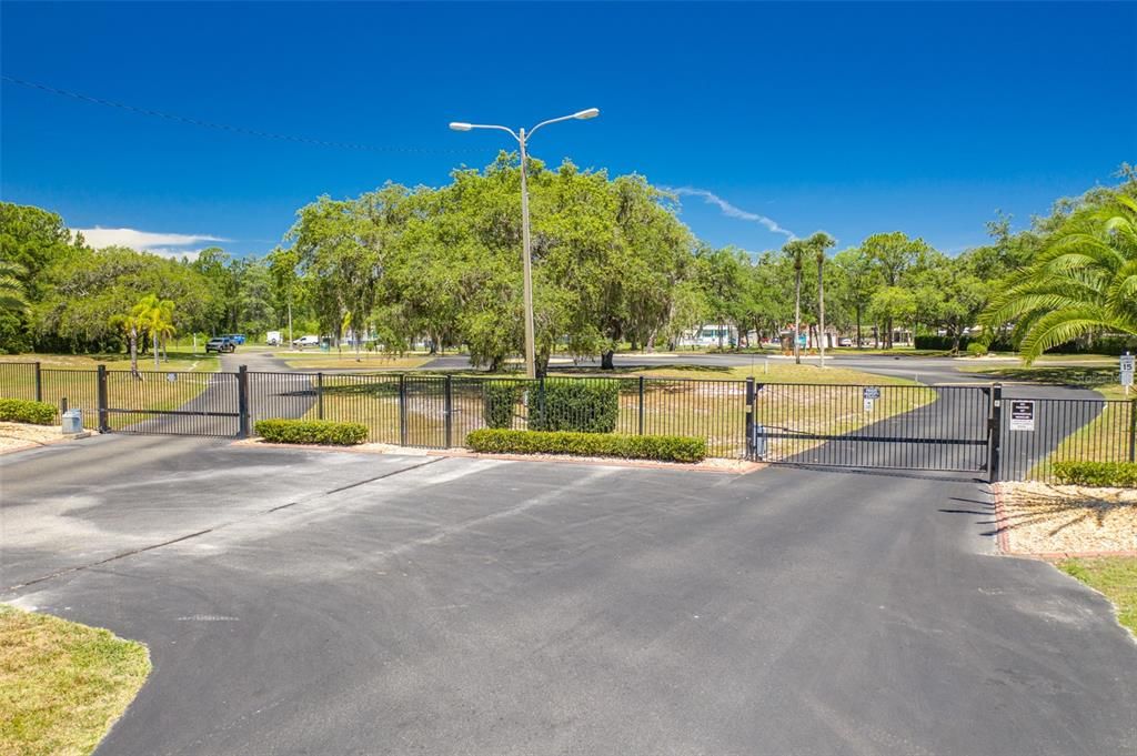 На продажу: $85,000 (0.06 acres)