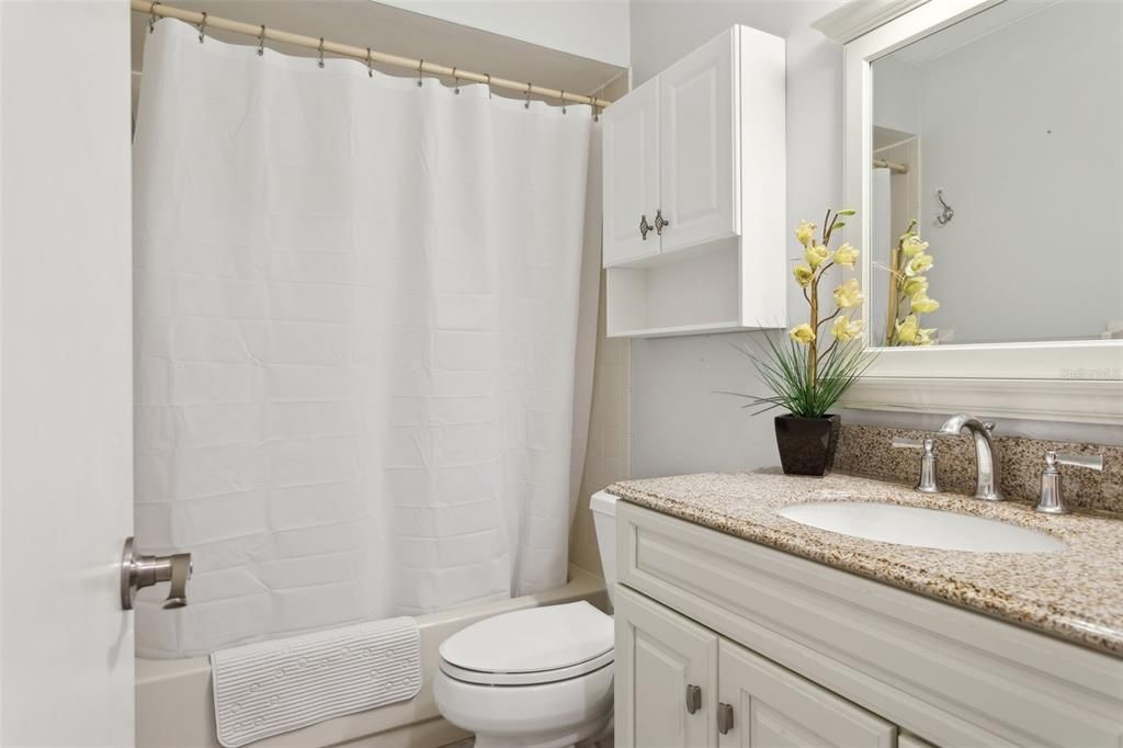 Active With Contract: $185,000 (2 beds, 2 baths, 1120 Square Feet)