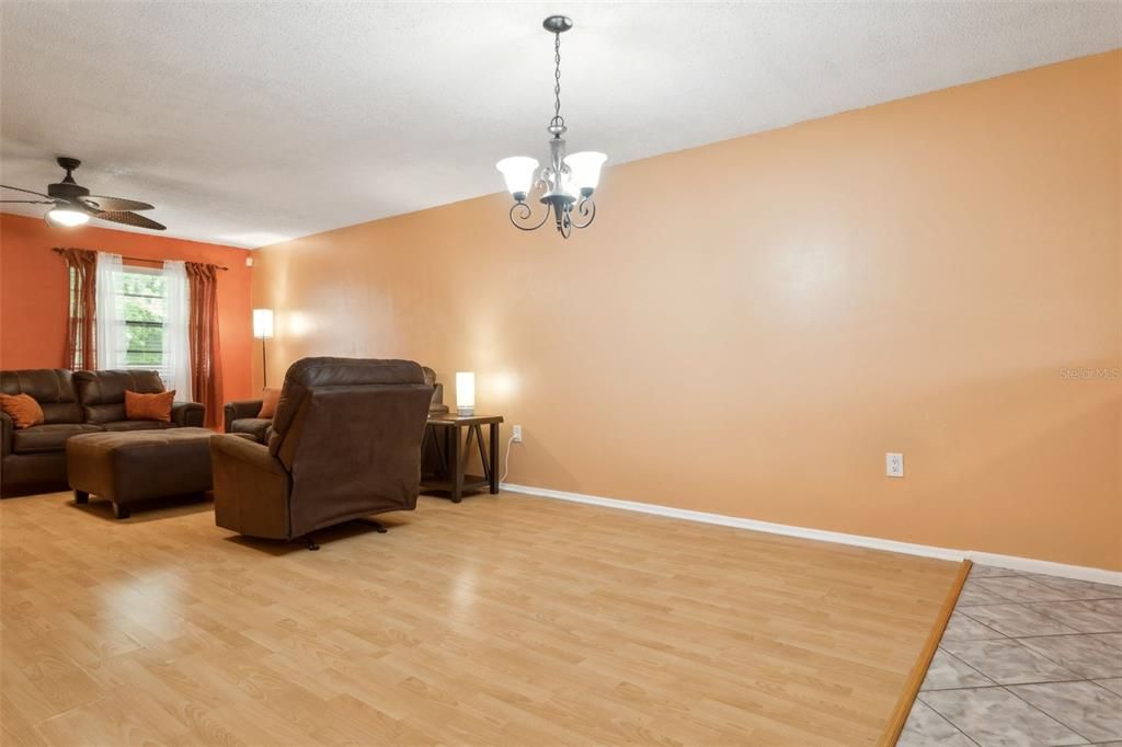 Active With Contract: $185,000 (2 beds, 2 baths, 1120 Square Feet)