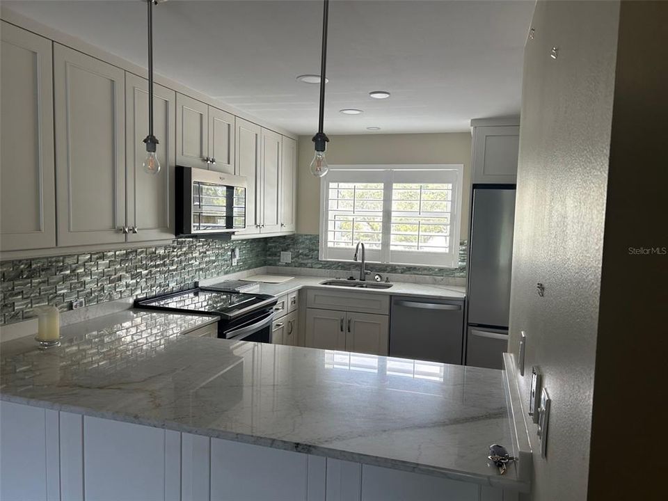 待售: $585,000 (2 贝兹, 2 浴室, 1260 平方英尺)