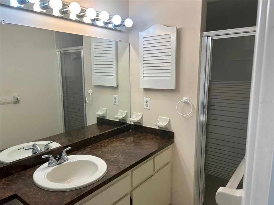 待售: $585,000 (2 贝兹, 2 浴室, 1260 平方英尺)