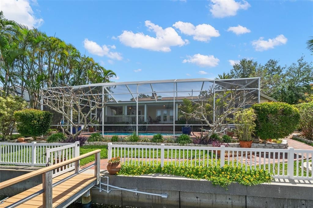 Activo con contrato: $1,570,000 (4 camas, 3 baños, 2651 Pies cuadrados)