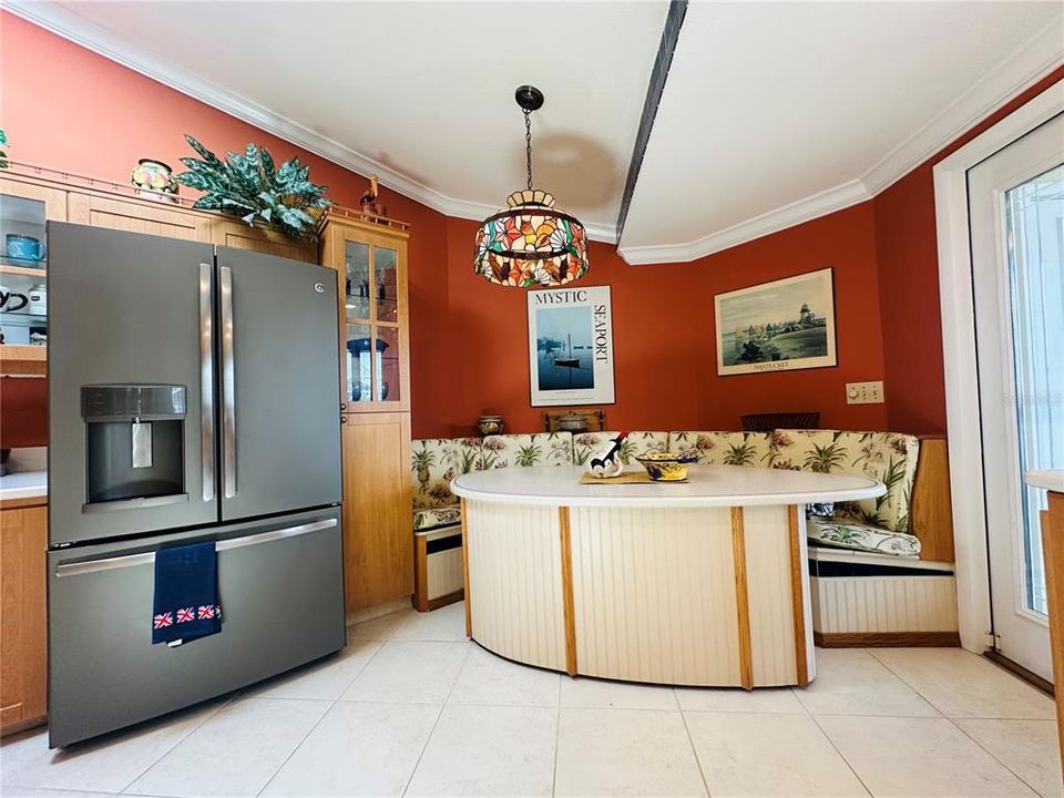 Activo con contrato: $1,570,000 (4 camas, 3 baños, 2651 Pies cuadrados)