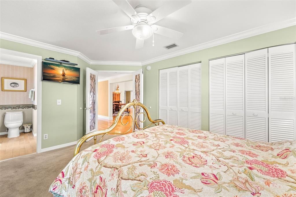 Activo con contrato: $1,570,000 (4 camas, 3 baños, 2651 Pies cuadrados)