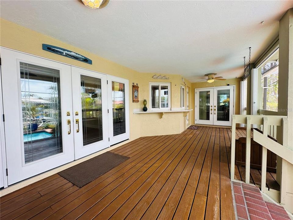 Activo con contrato: $1,570,000 (4 camas, 3 baños, 2651 Pies cuadrados)