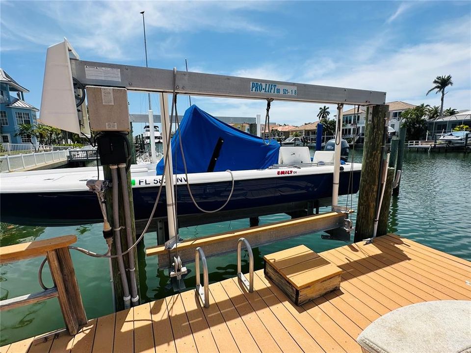 Activo con contrato: $1,570,000 (4 camas, 3 baños, 2651 Pies cuadrados)