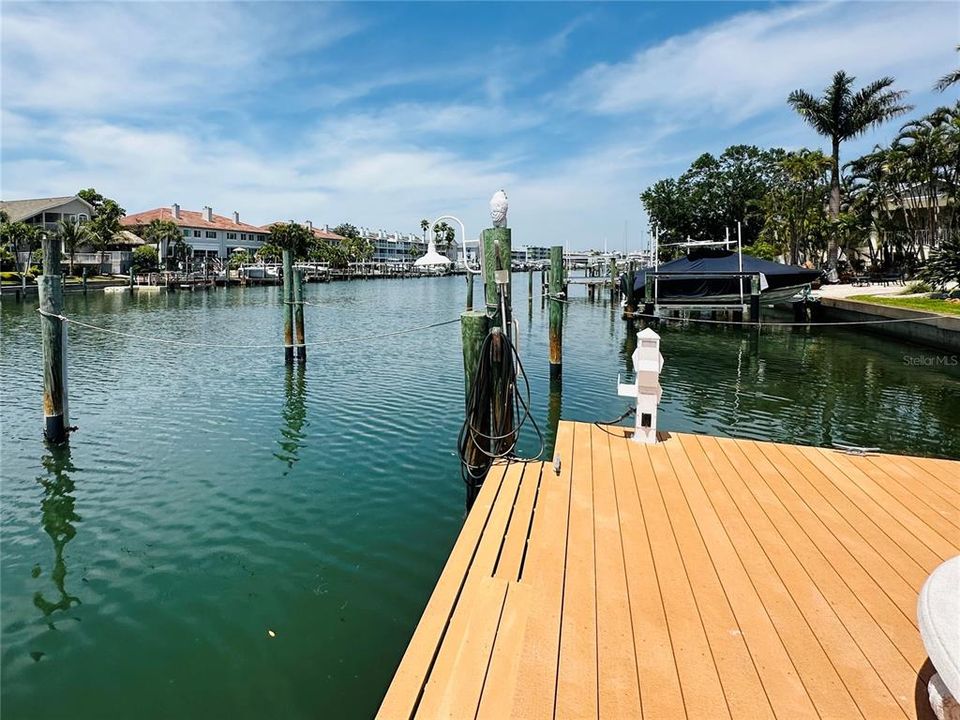 Activo con contrato: $1,570,000 (4 camas, 3 baños, 2651 Pies cuadrados)