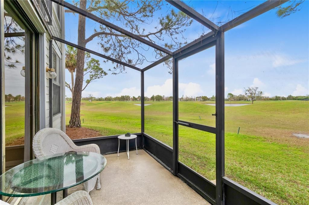 Под контрактом: $2,000 (2 спален, 2 ванн, 1115 Квадратных фут)