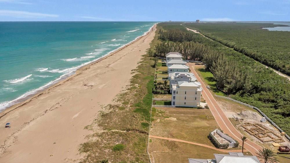 For Sale: $875,000 (0.10 acres)