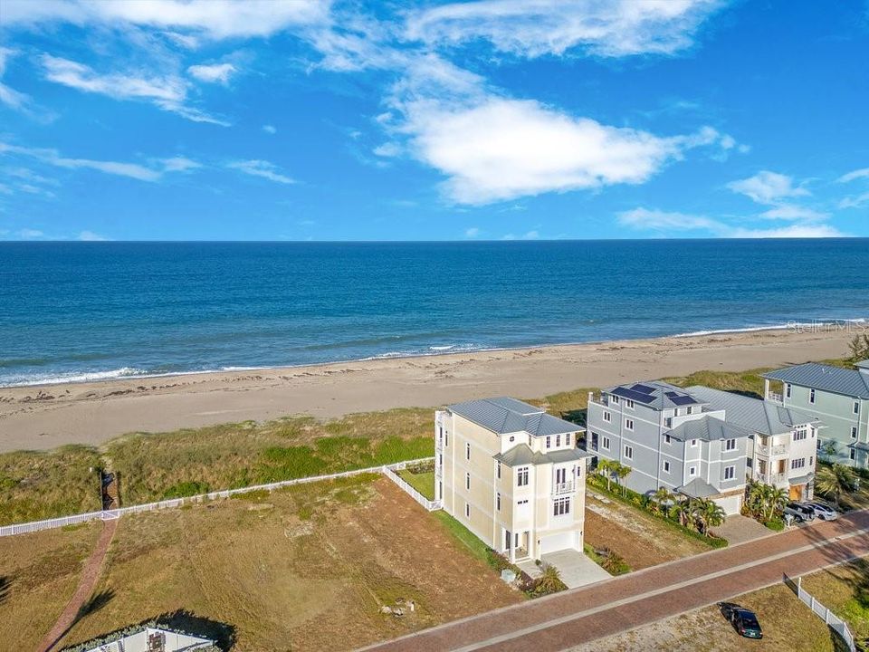 For Sale: $875,000 (0.10 acres)