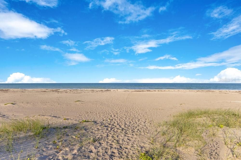 For Sale: $875,000 (0.10 acres)