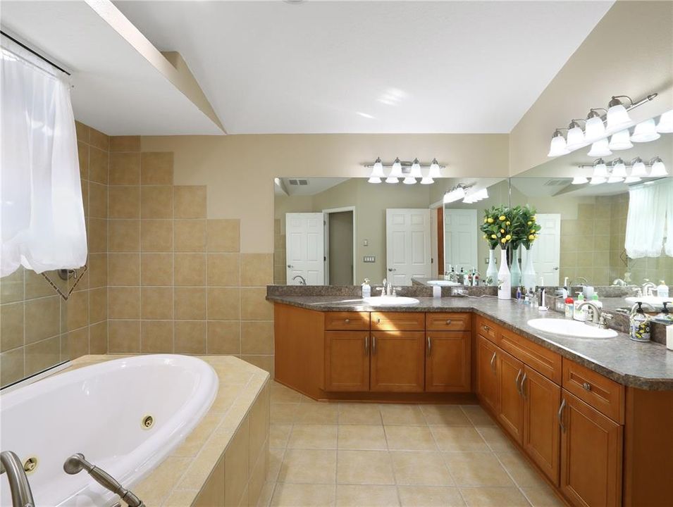 Active With Contract: $649,950 (4 beds, 3 baths, 3487 Square Feet)