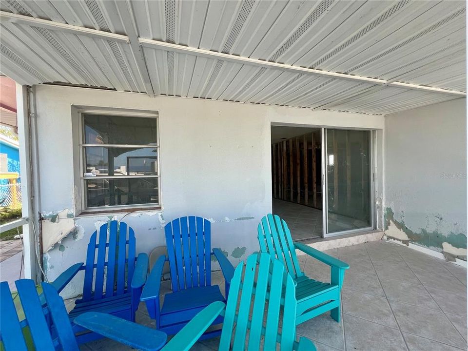 На продажу: $365,000 (2 спален, 2 ванн, 951 Квадратных фут)