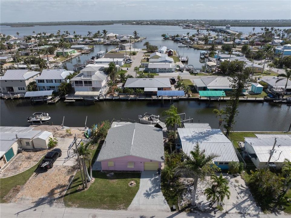 На продажу: $365,000 (2 спален, 2 ванн, 951 Квадратных фут)