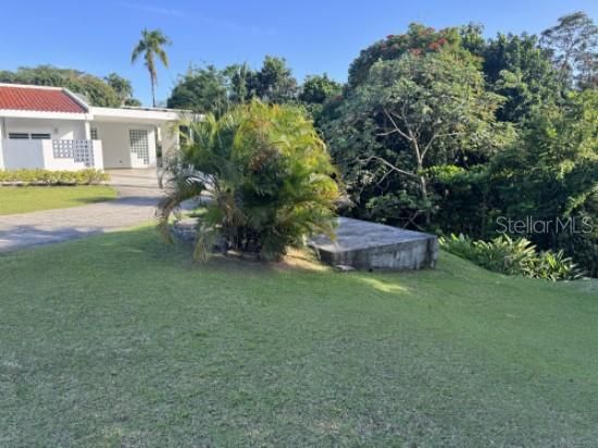 Active With Contract: $345,000 (3 beds, 3 baths, 1250 Square Feet)