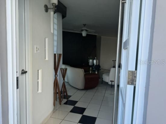 Active With Contract: $345,000 (3 beds, 3 baths, 1250 Square Feet)