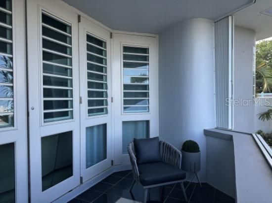 Active With Contract: $345,000 (3 beds, 3 baths, 1250 Square Feet)