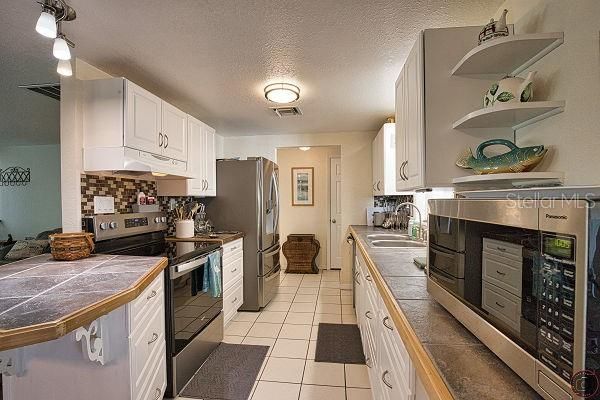 В аренду: $1,995 (2 спален, 2 ванн, 1135 Квадратных фут)