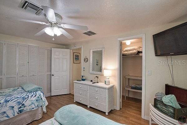 В аренду: $1,995 (2 спален, 2 ванн, 1135 Квадратных фут)