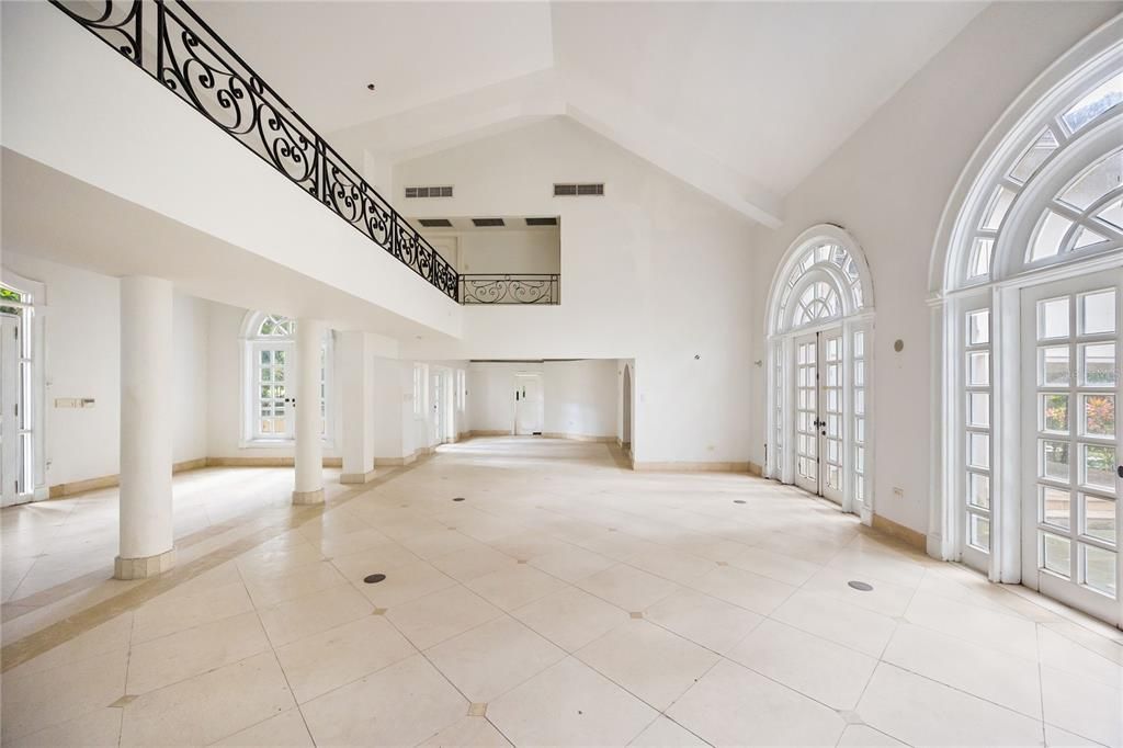 待售: $3,750,000 (5 贝兹, 4 浴室, 8040 平方英尺)