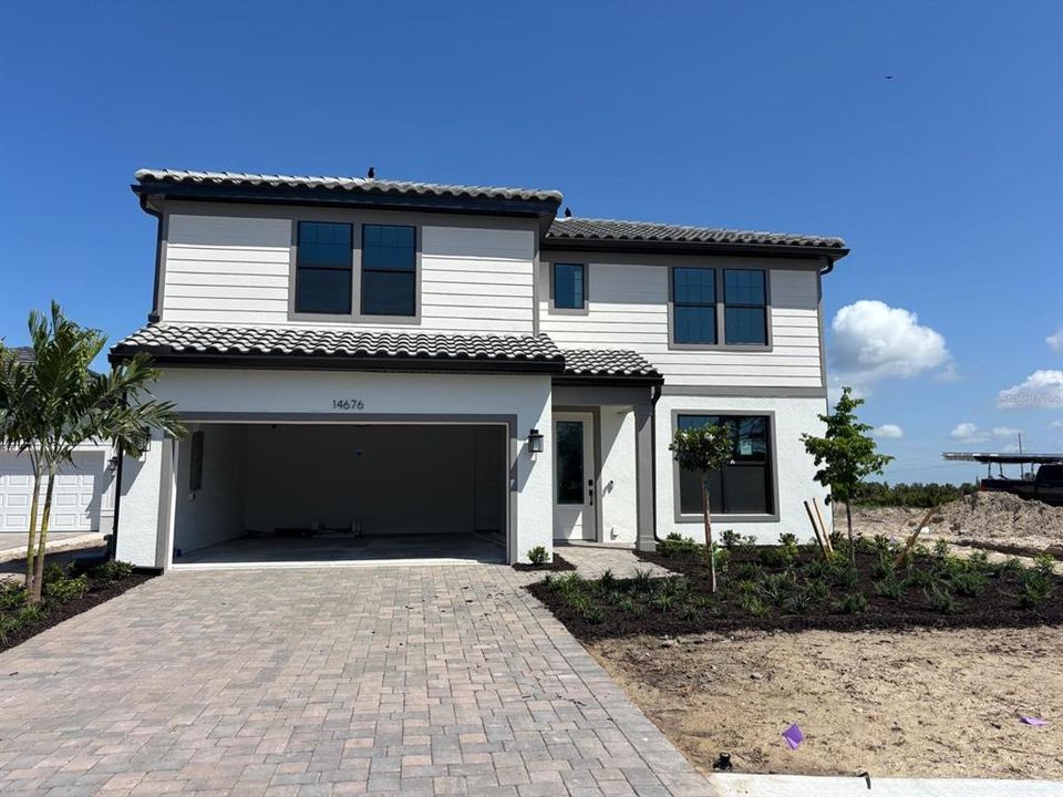 最近售出: $948,023 (4 贝兹, 2 浴室, 2894 平方英尺)